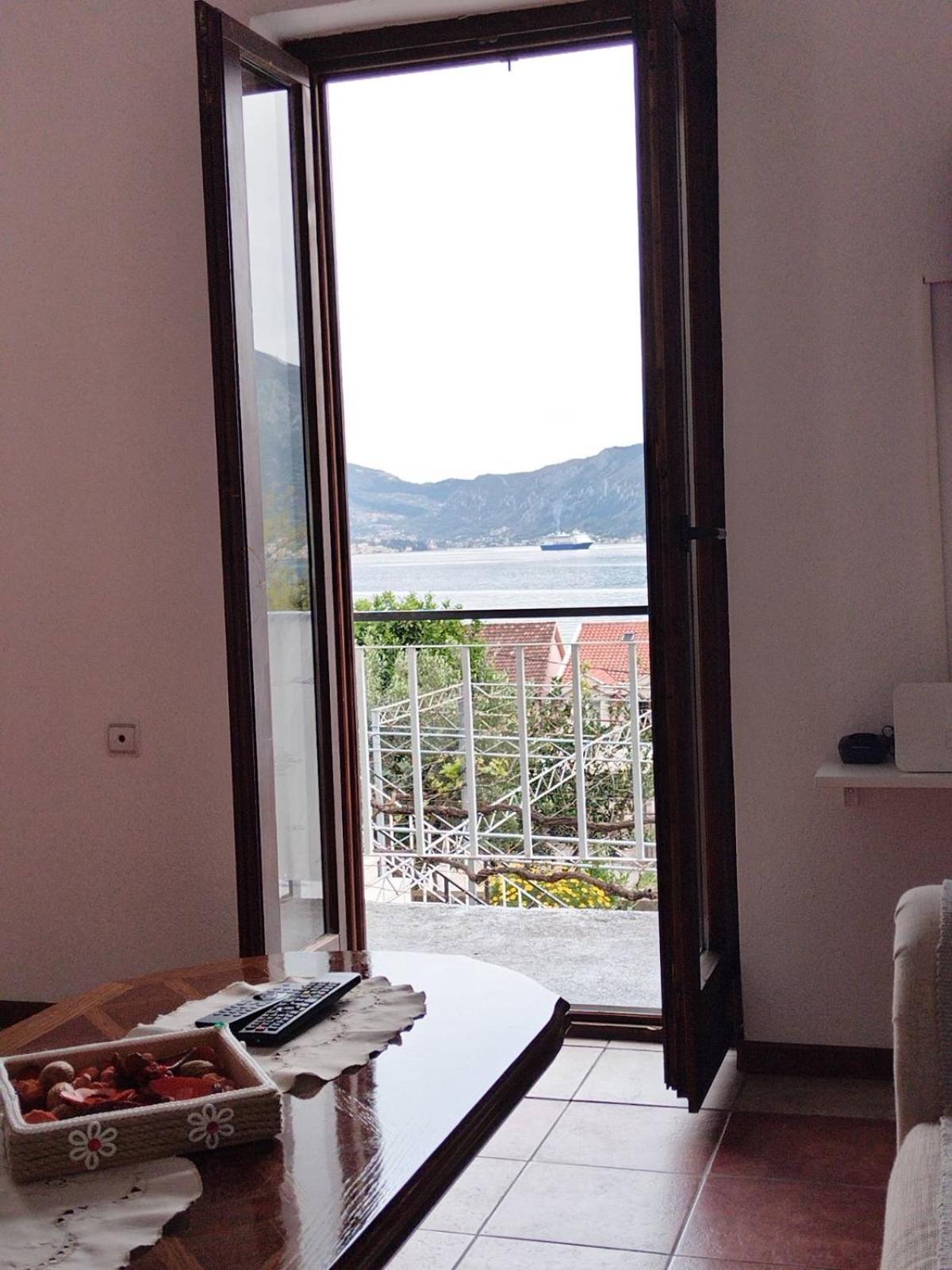 Apartment Ivana Котор Екстер'єр фото