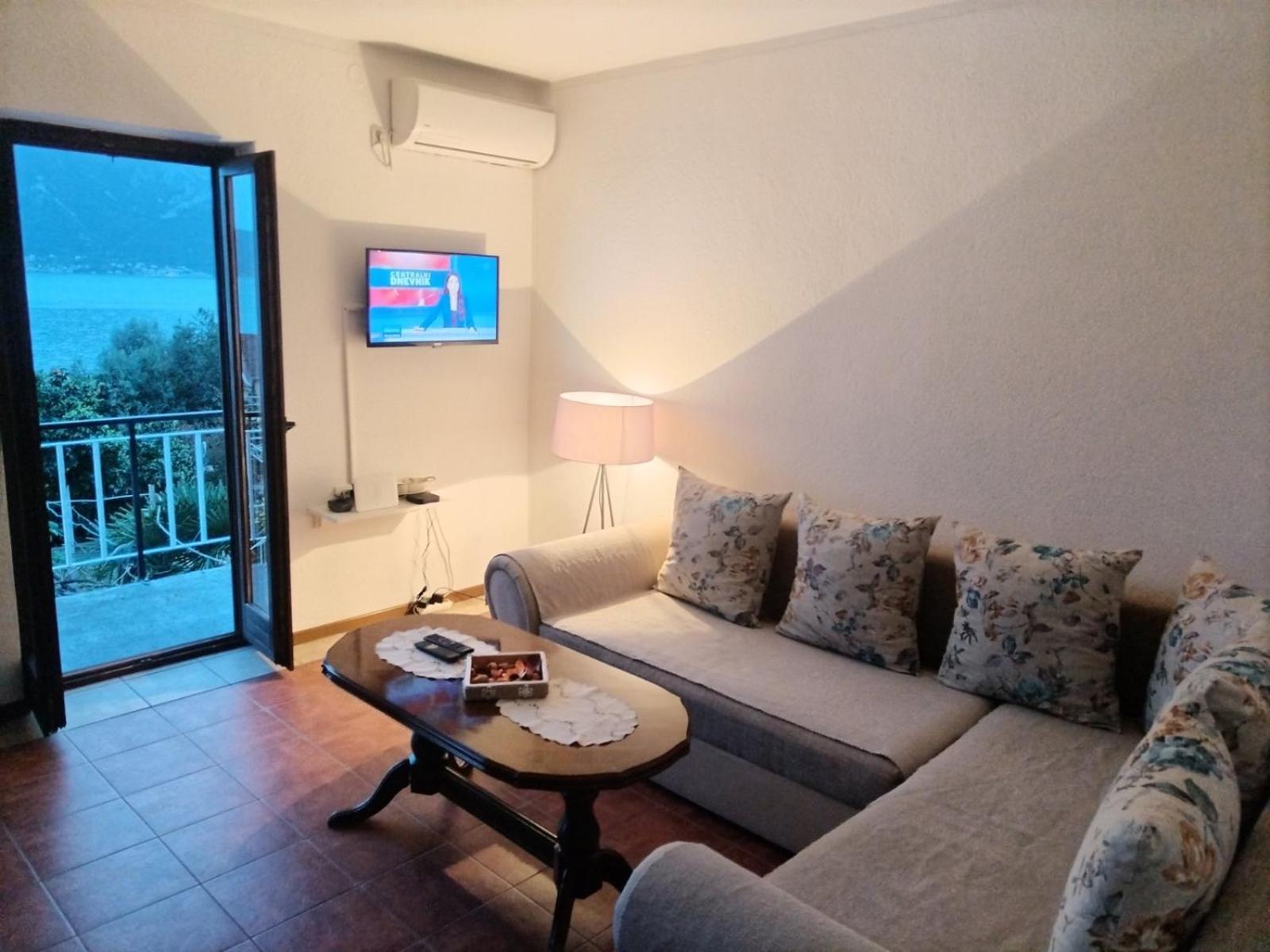 Apartment Ivana Котор Екстер'єр фото